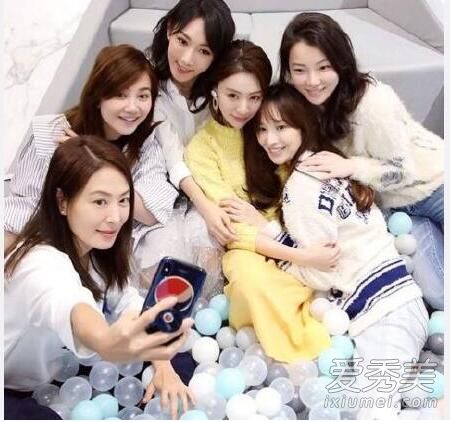 吴佩慈低调现身 背后原因令人辛酸!