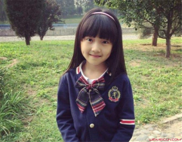 李妮妮上几年级了