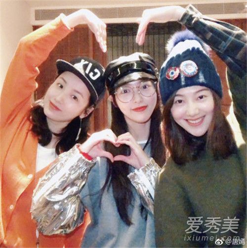 唐嫣晒姐妹聚会照怎么回事 唐嫣姐妹聚会照片