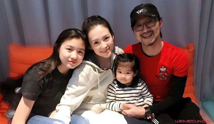 汪峰23岁青涩旧照